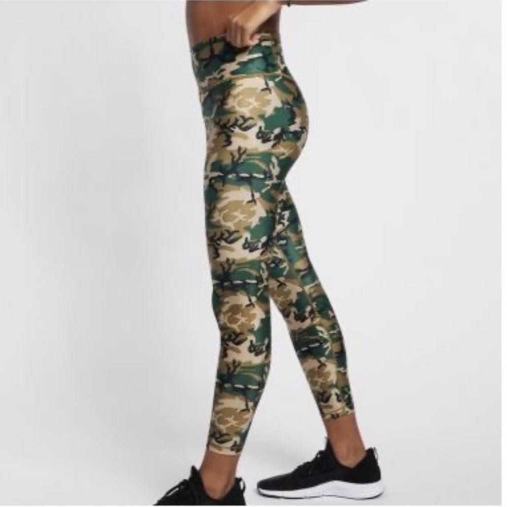 Nike Dry Fit Women's Camo Training Tights, Medium